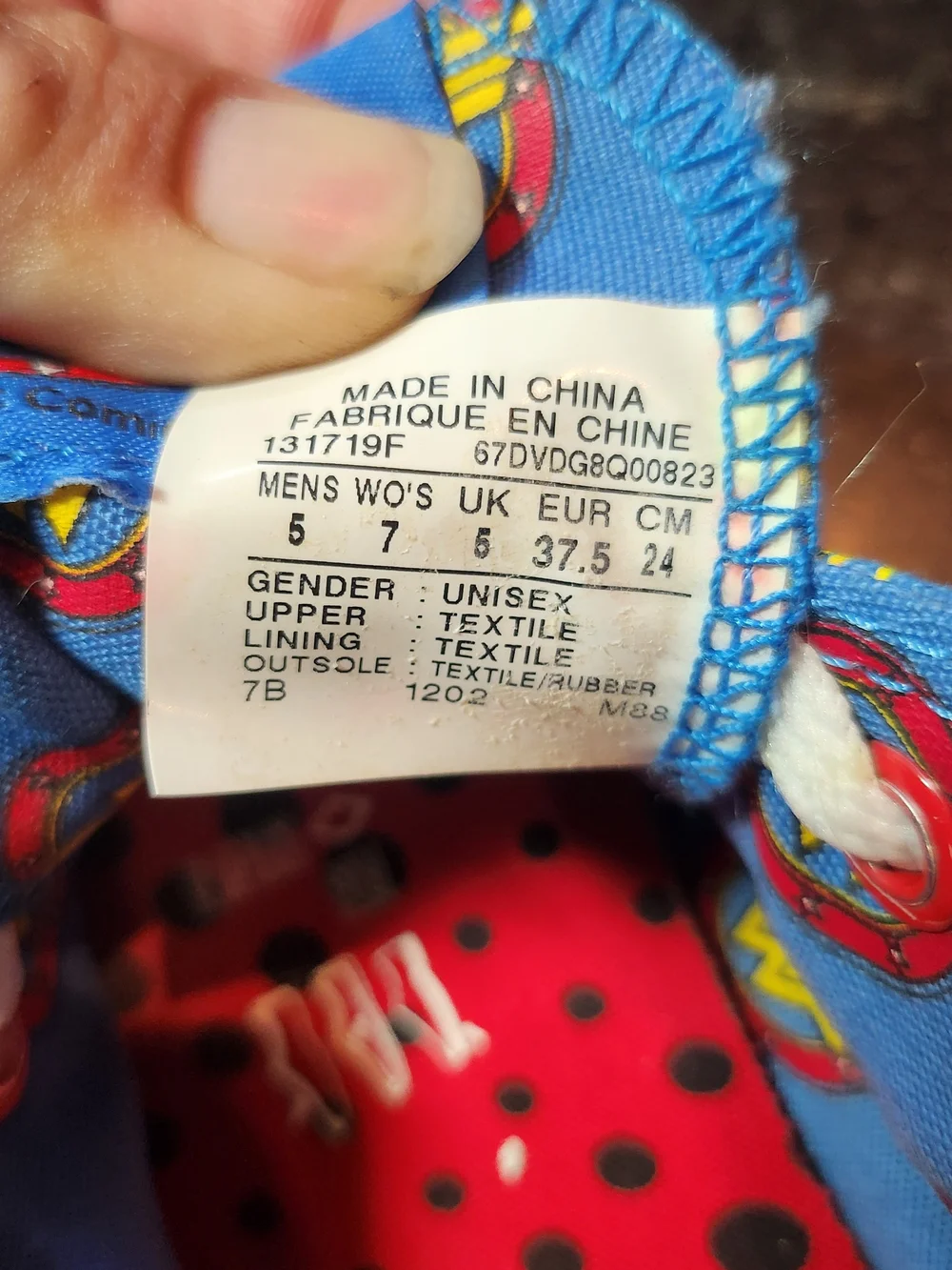 Converse Wonder Woman Comic Pop Art Sneakers - Blue, Red, Yellow, White - Picture 12 of 12